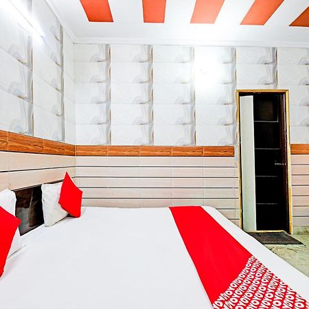 Hotel O Granville New Delhi Bagian luar foto