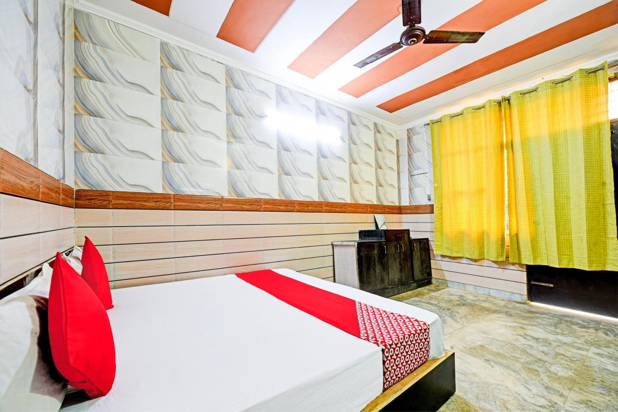 Hotel O Granville New Delhi Bagian luar foto